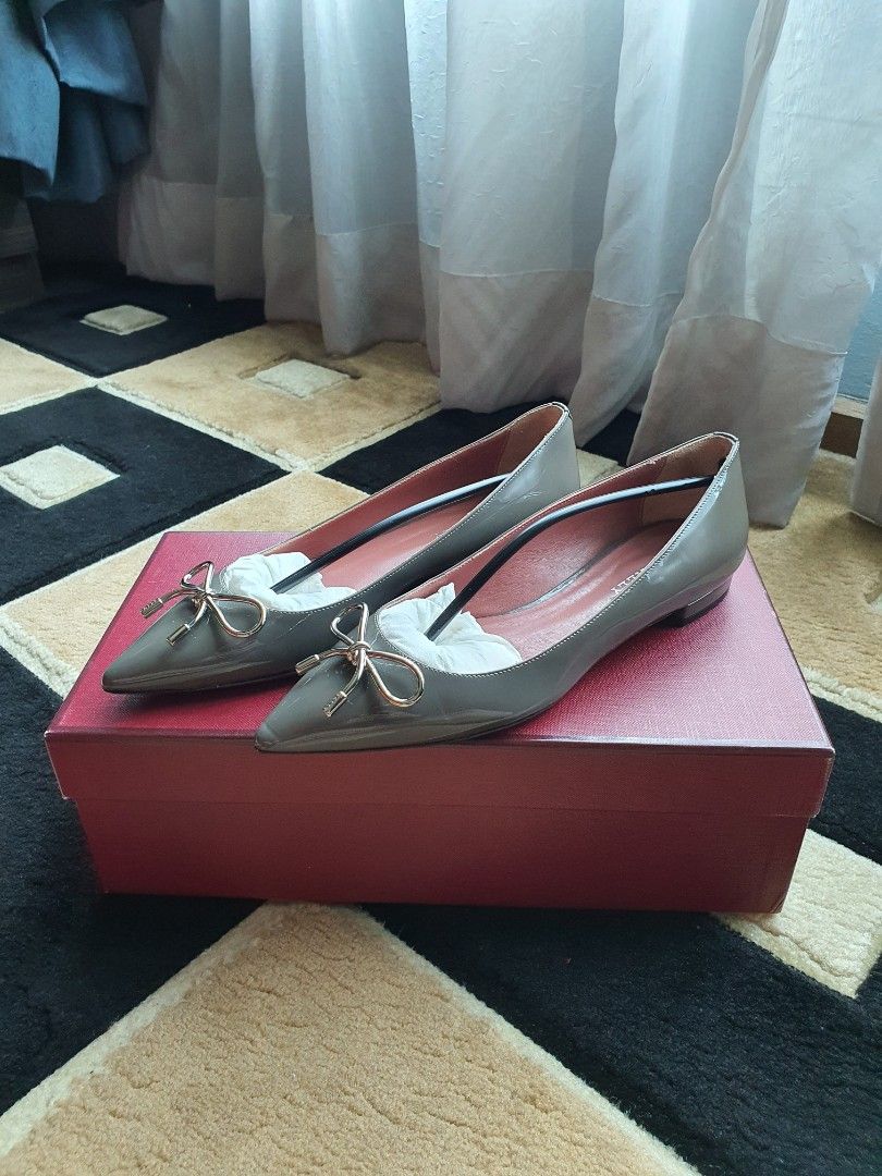 Bally Bovery Bow Calf Flats in Grey Women s Fashion Footwear
