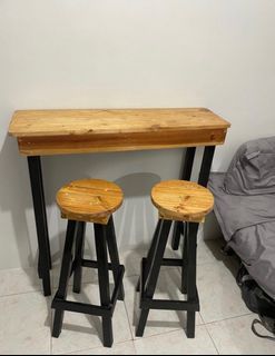 Bar Table with stools