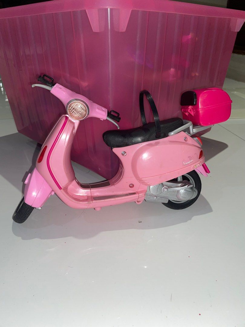 Barbie vespa top motor scooter mattel