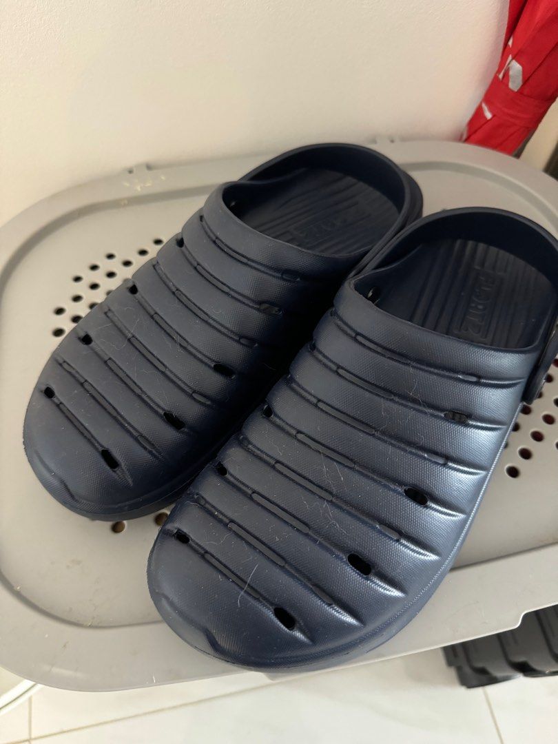 Bata crocs shop