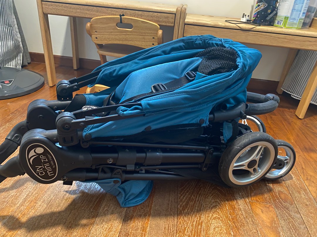 City top zip stroller