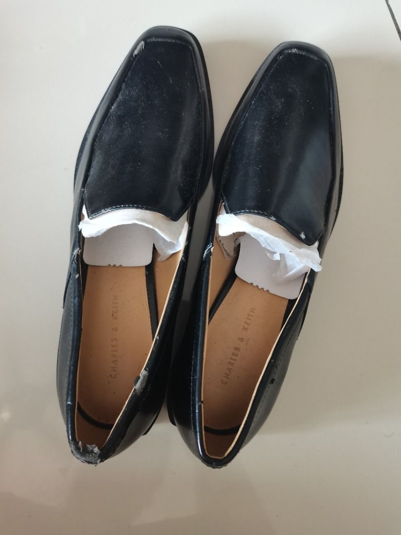 Charles and keith sales slip on loafer