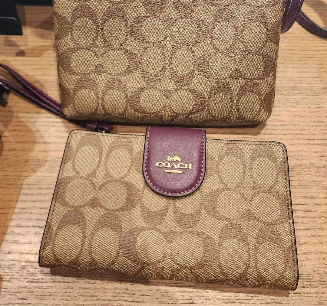 Coach sales wallet usa