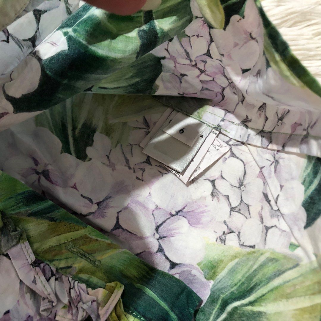 D&G (Category: Babies & Kids Fashion) located in Cavite. Submitted by prelovedcornerphph (Listing ID 1280670976, Image 3). Description: Size 6.