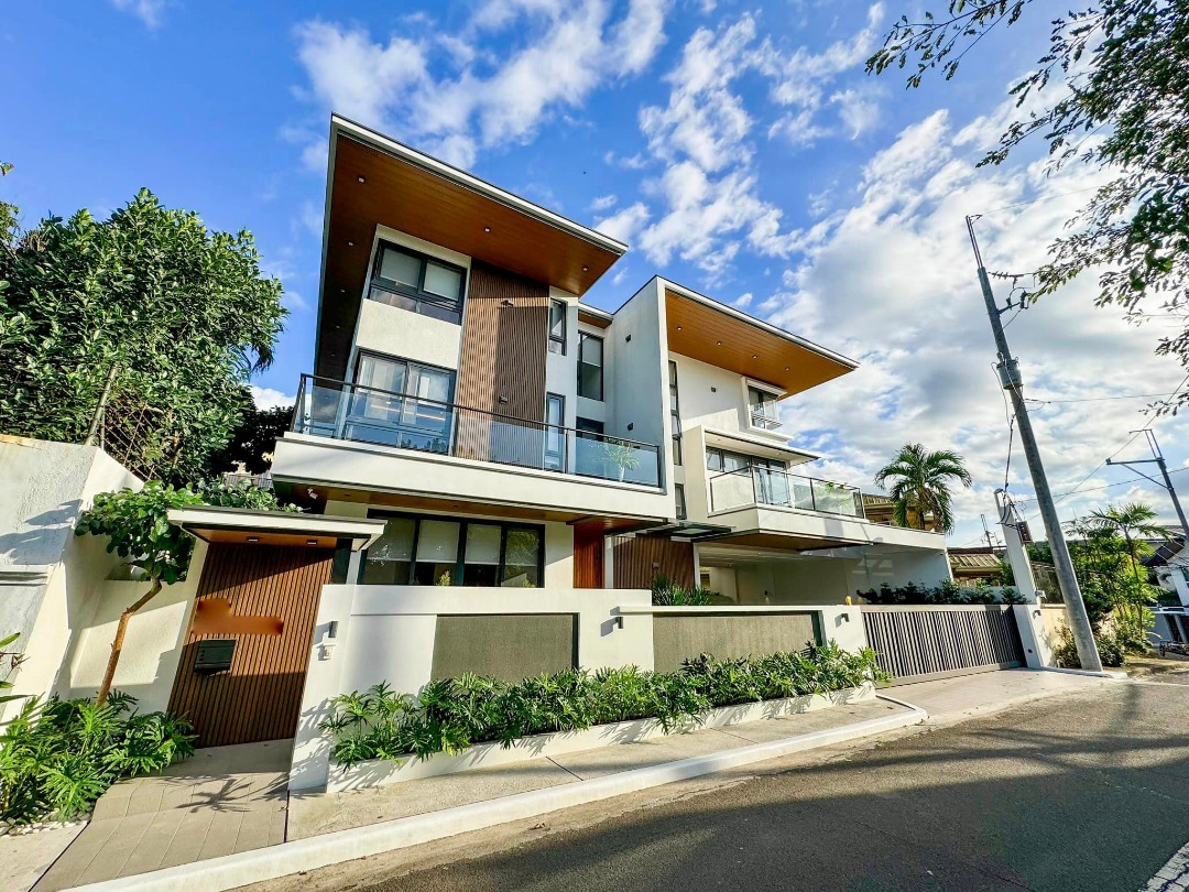 For Sale 7Bedroom House and Lot in Congressional, Quezon City