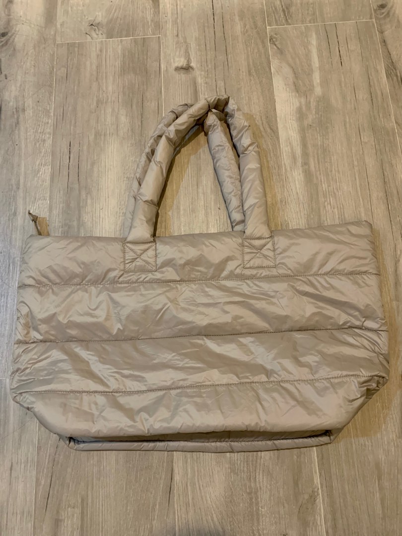 Light Grey Puffer Bag