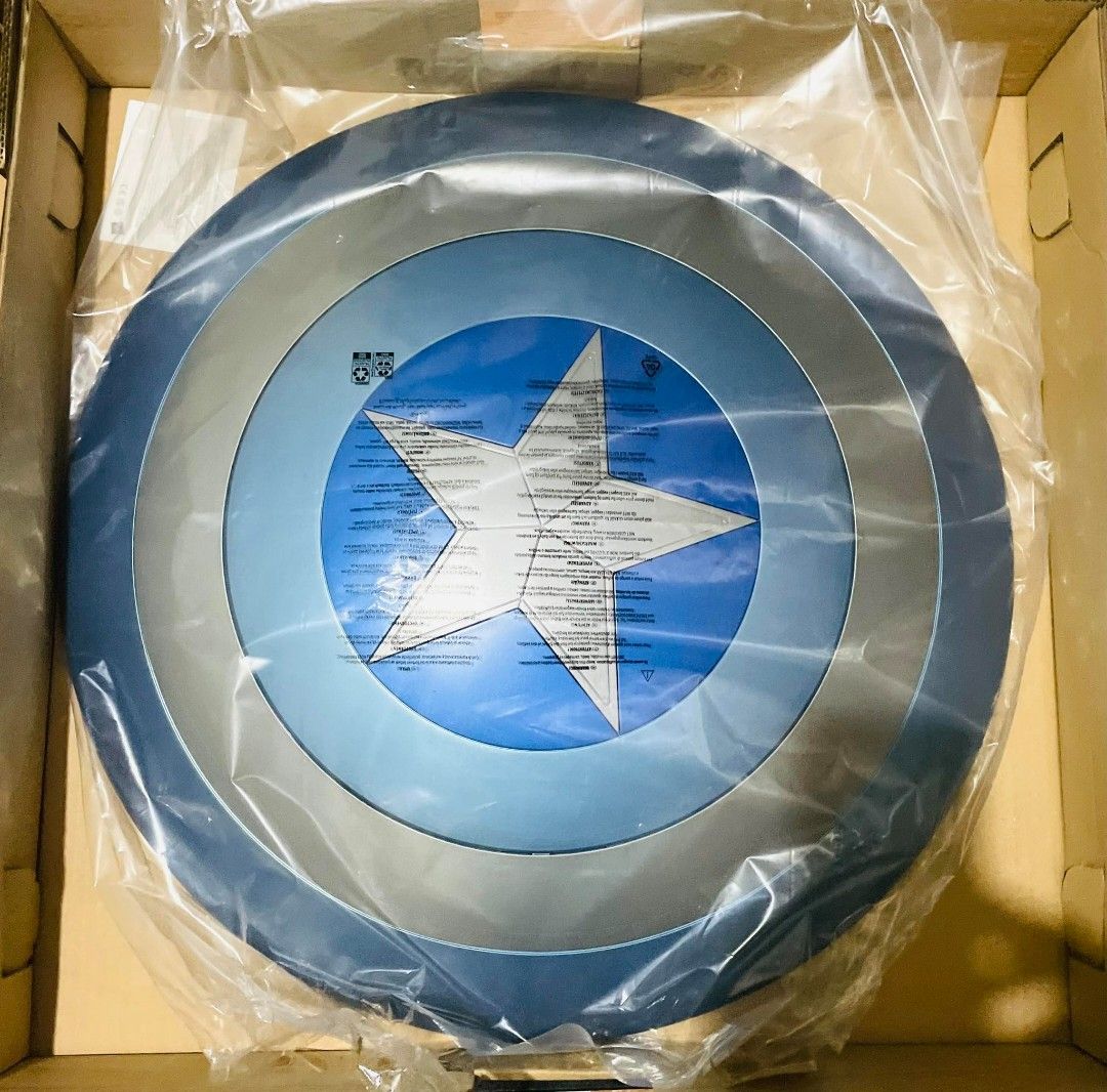 Hasbro - Replique Bouclier Captain America Stealth Shield 1/1 - Marvel  Legends - The Winter Soldier Figurine