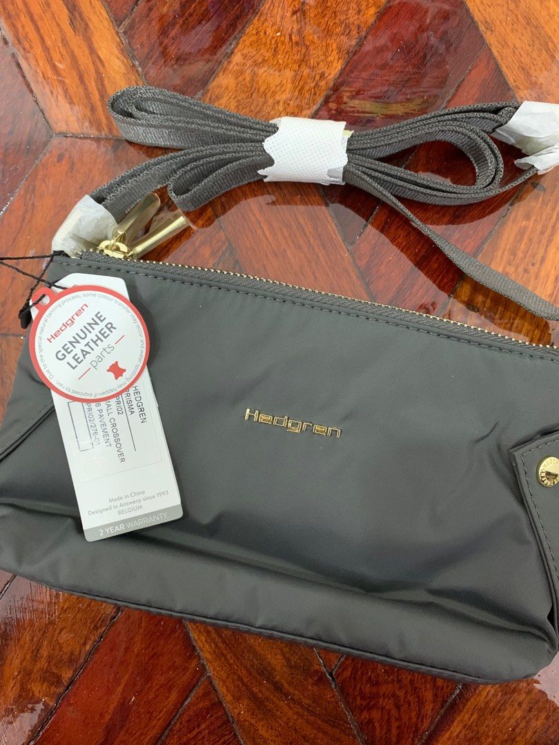 Hedgren prisma store triangular small crossbody