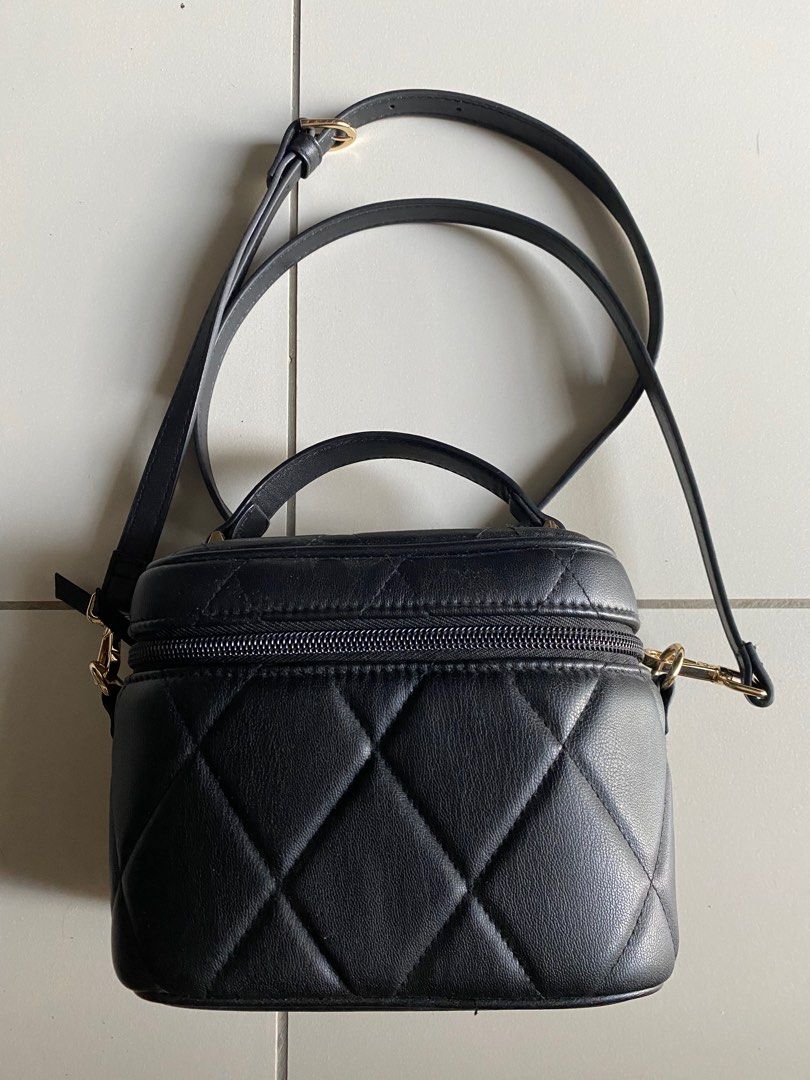 Diamond cross body bag store