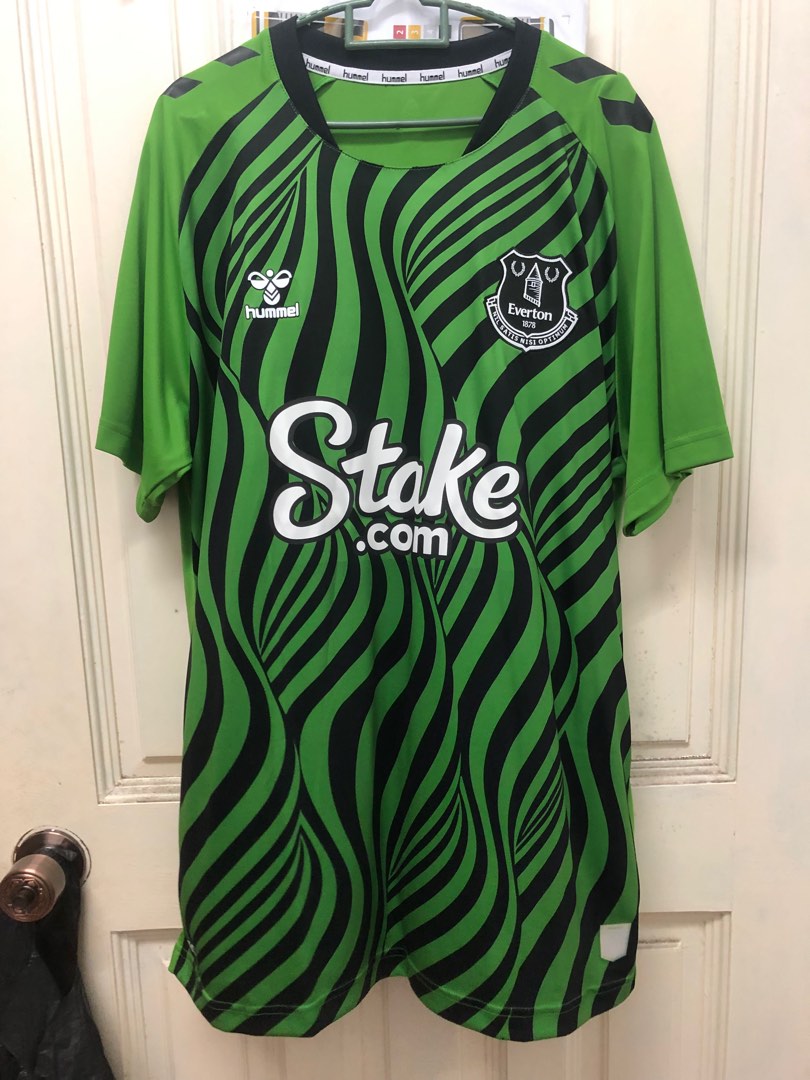 Everton home goalkeeper kit sales