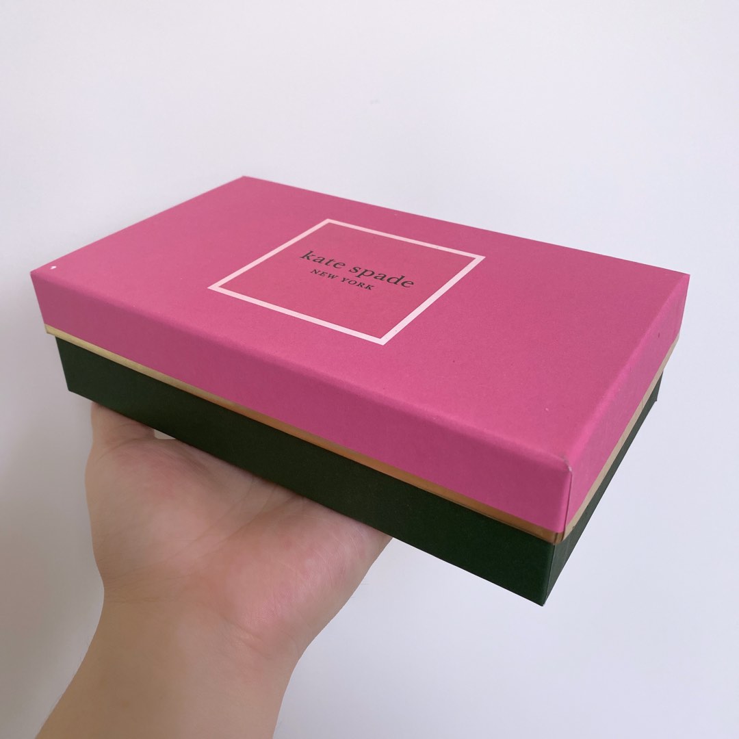 Kate Spade Gift Box 18 x 10.5 x 5cm Luxury Bags Wallets on