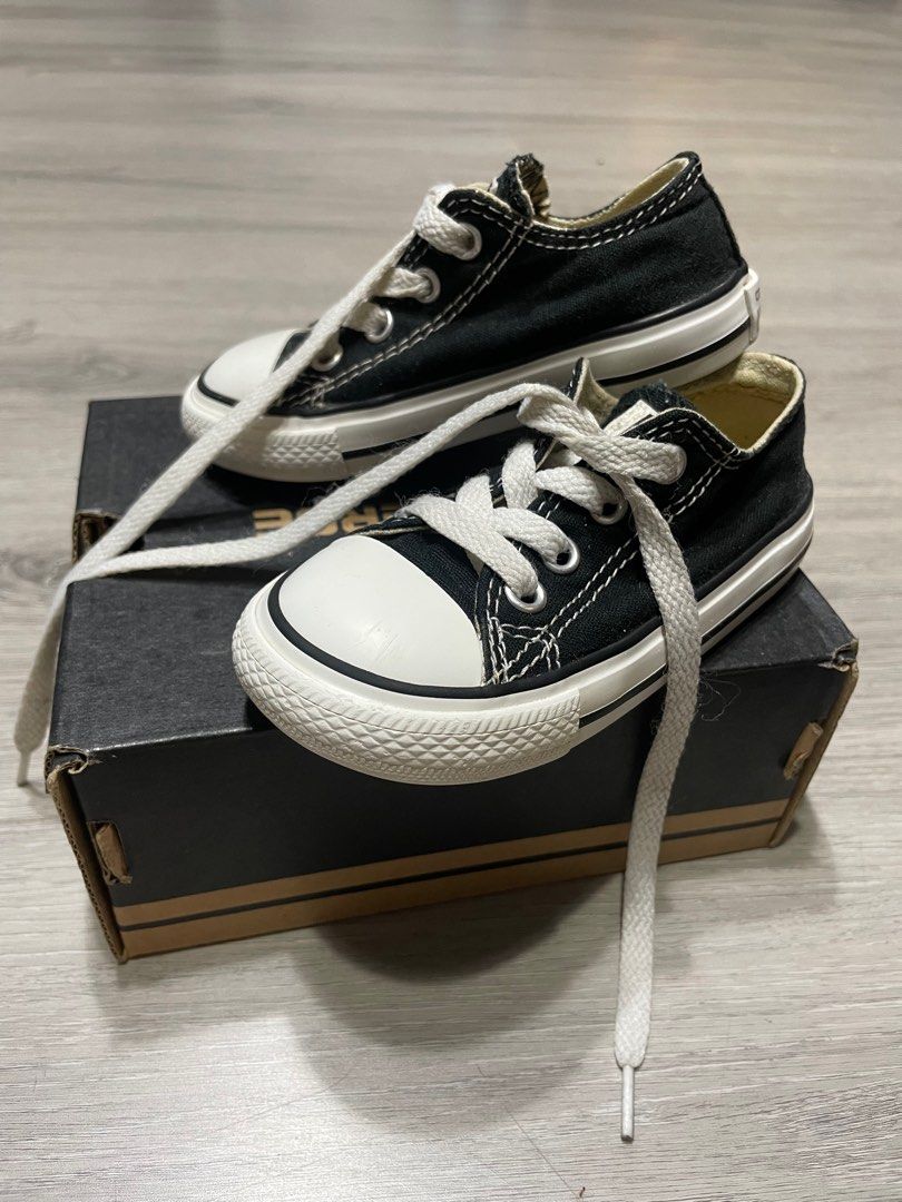 Size 2 sale converse infant