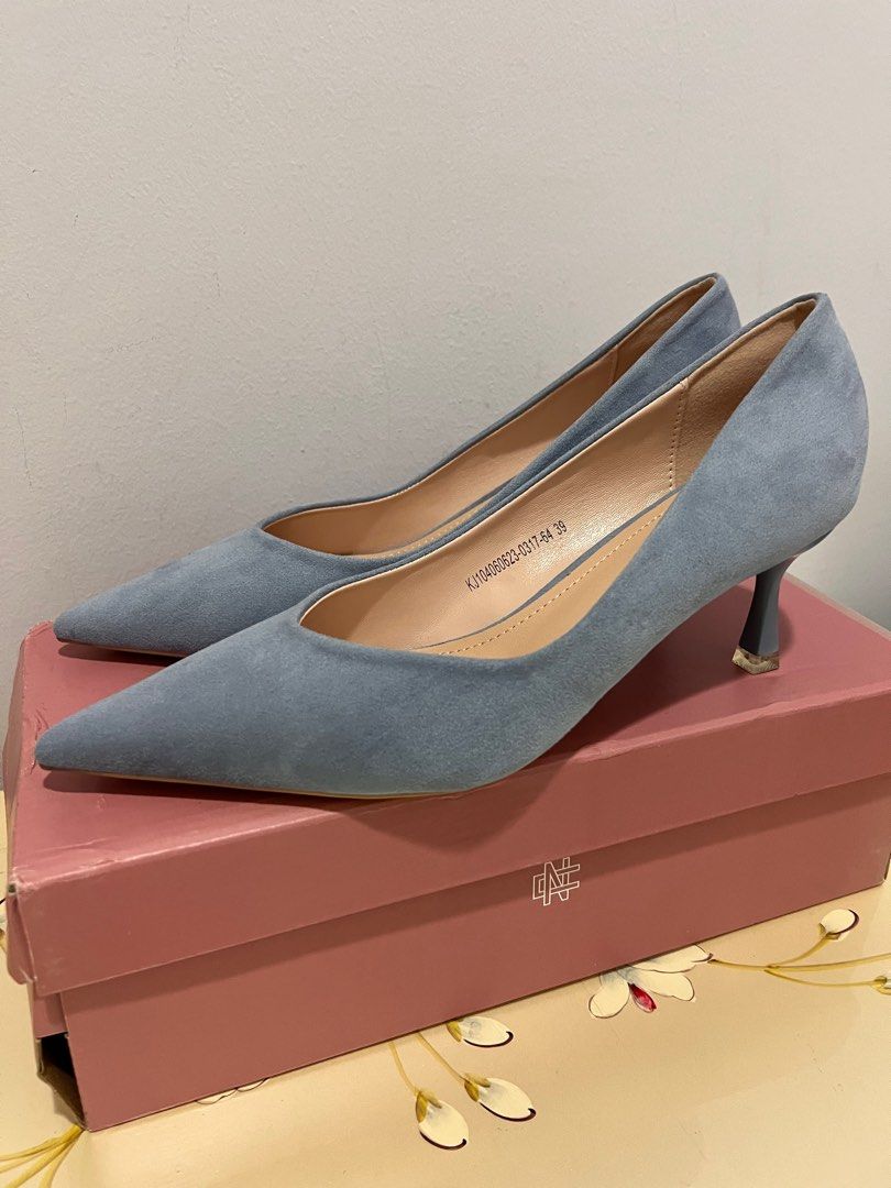 Light blue hot sale pointed heels