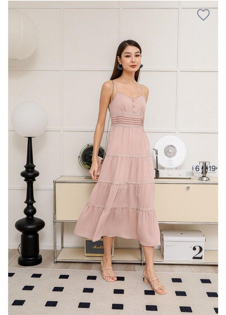 Chic midi dress sale
