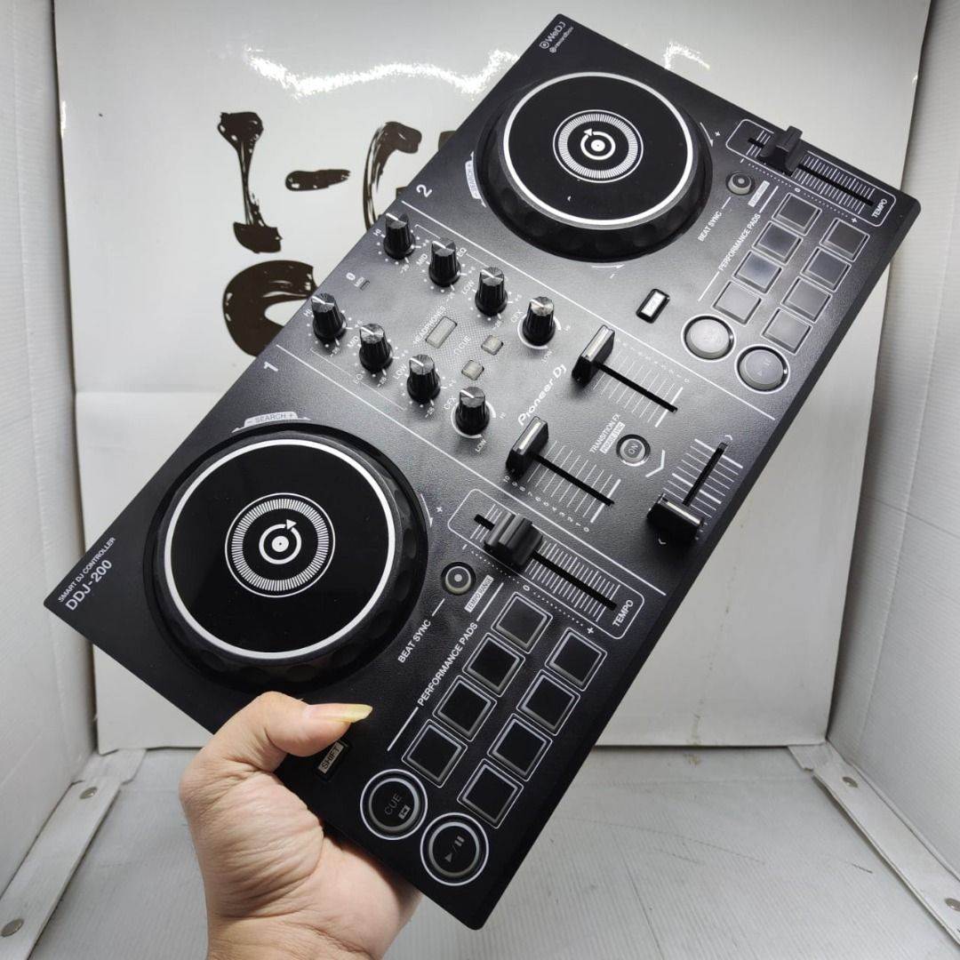 Pioneer DDJ-200 DJコントローラー　美品 美品】Pioneer DDJ-200 スマートDJコントローラー パイオニア