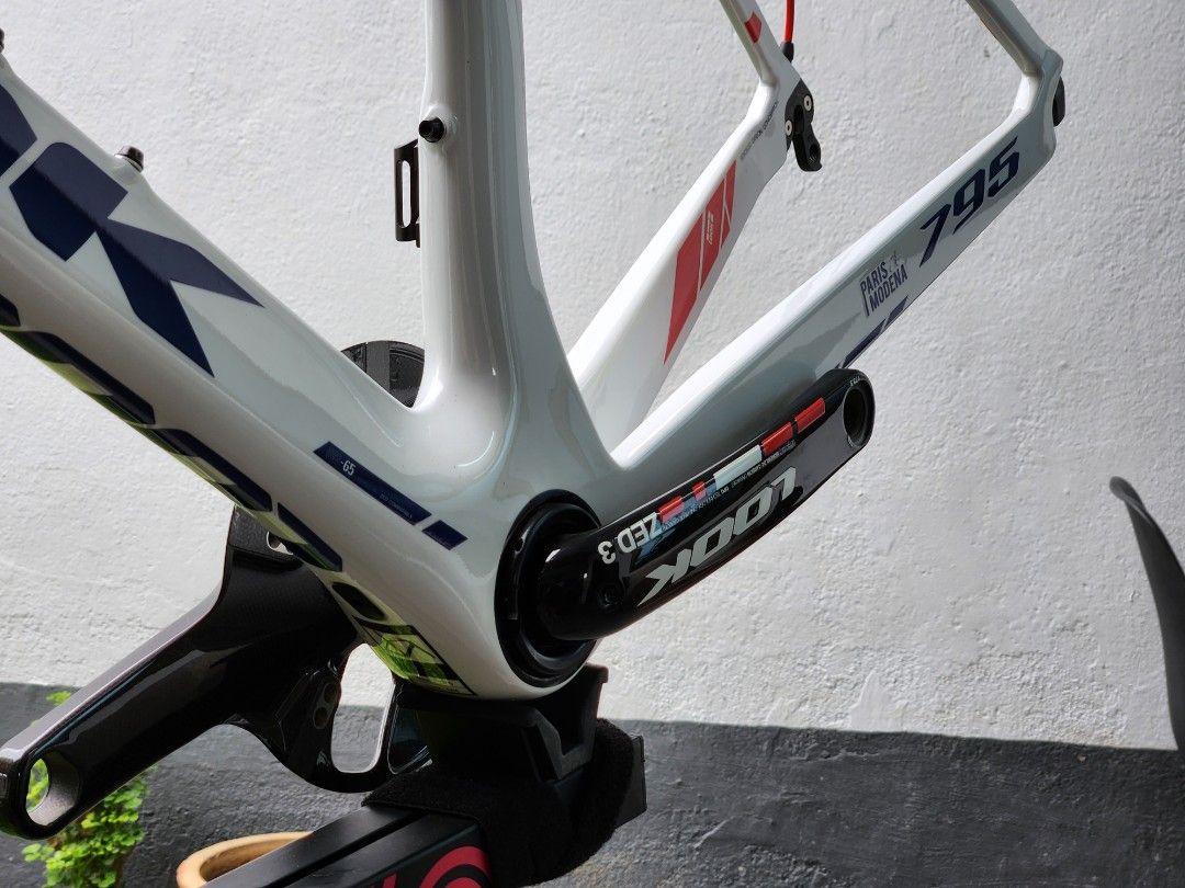 LOOK 795 LIGHT MASERATI EDITION Sports Equipment Bicycles
