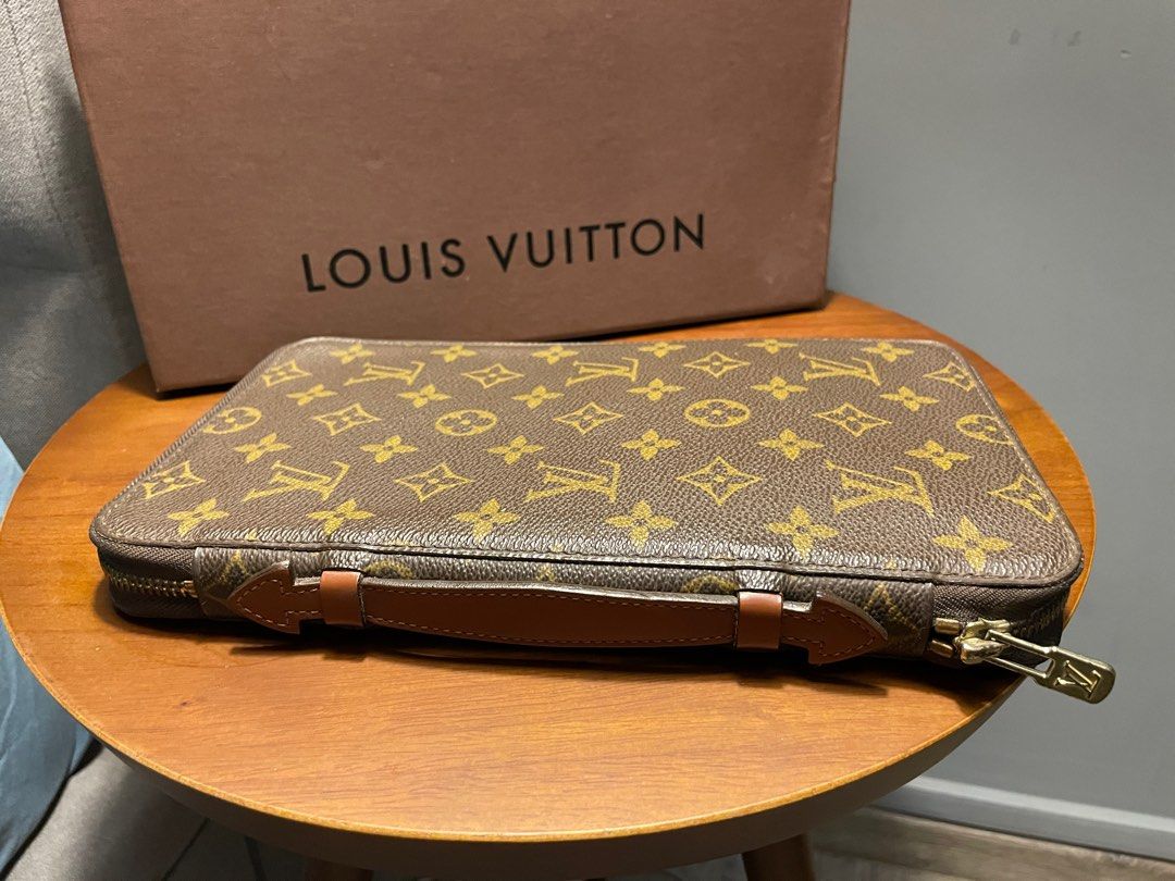 LOUIS VUITTON Escapade Zippy Poche Case/ Organizer (with box), Luxury