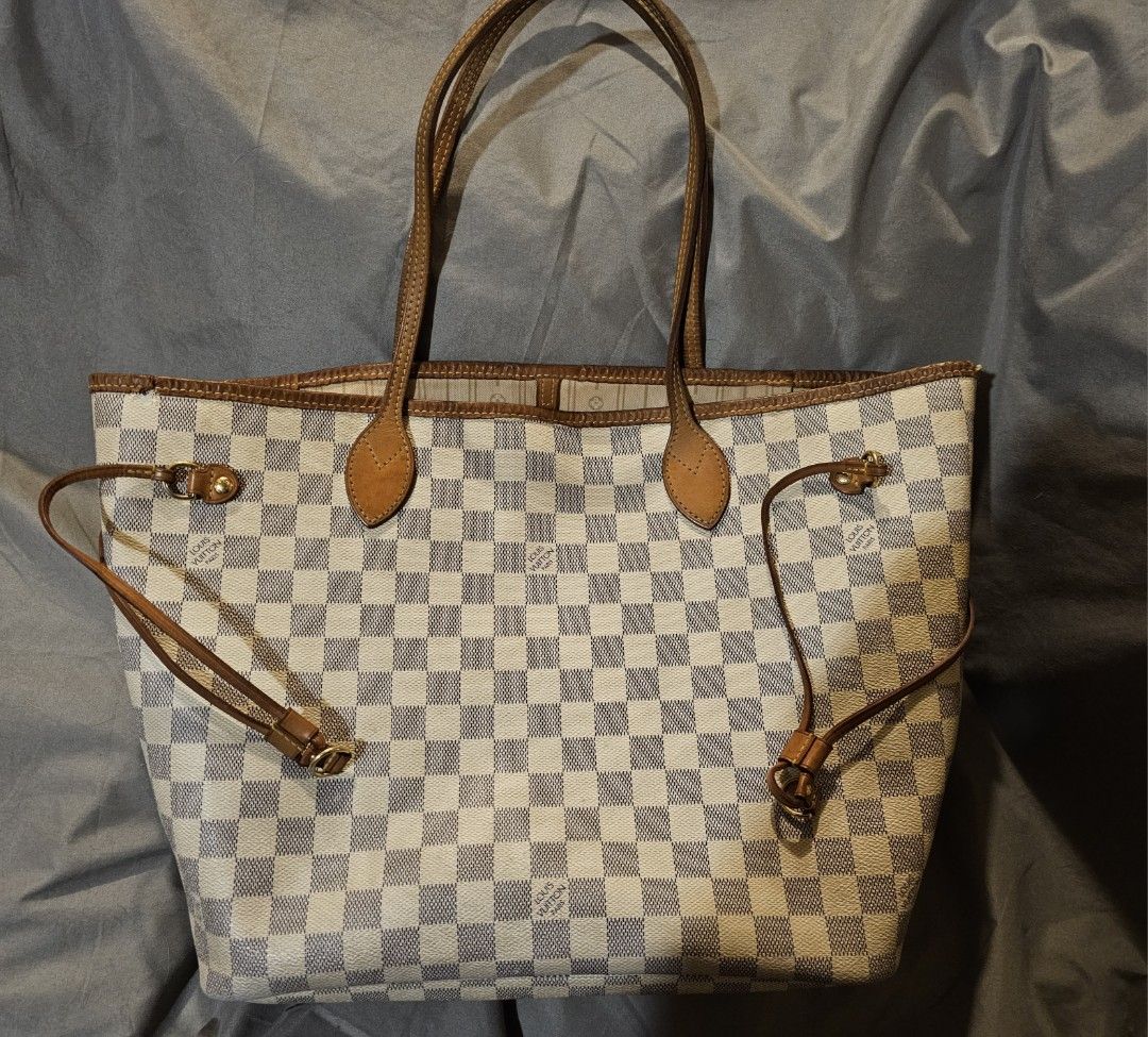 Neverfull authentication store