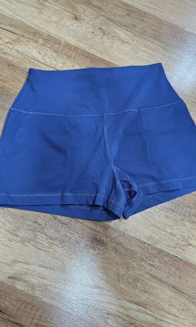 Lululemon Align Classic Fit HR Shorts size 8