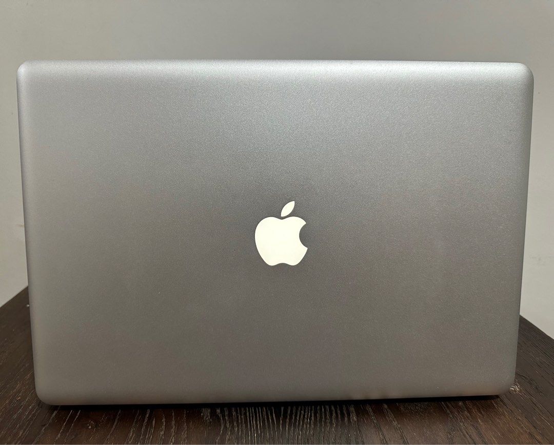 Macbook Pro 15" Mid 2012 (Category: Laptops & Notebooks) located in Quezon City. Submitted by iaustere (Listing ID 1133830174, Image 3). Description: MACBOOK PRO 15" Mid - 2012 Display • 15.4-inch (diagonal) LED-backlit glossy or optional antiglare widescreen display with support for millions of colors Processor : 2.3GHz quad-core Intel Core i7 processor (Turbo Boost up to 3.3GHz) with 6MB L3 cache Memory : 4GB of 1600MHz DDR3 Graphics : Intel HD