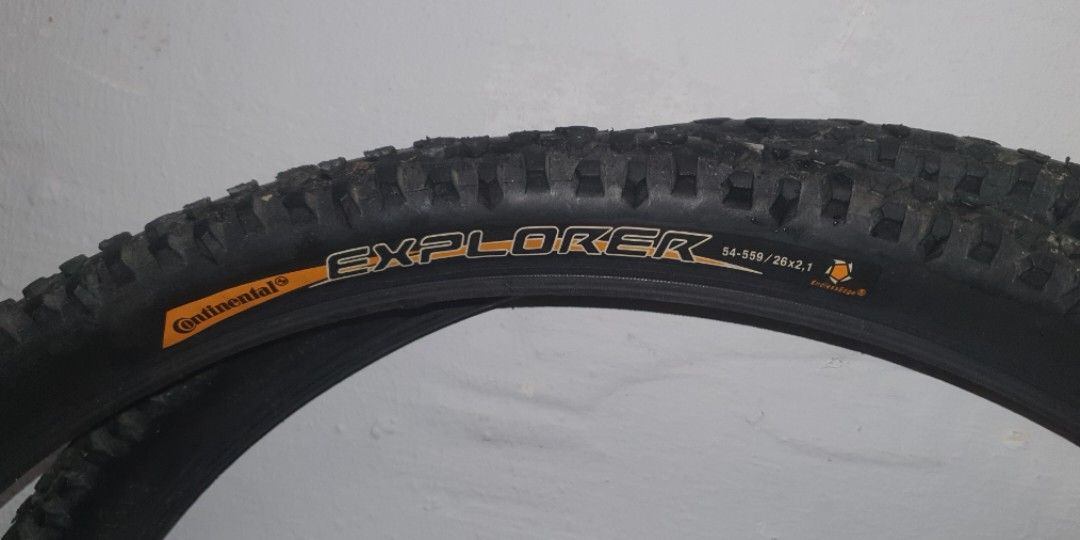 Continental explorer mountain bike tyre top