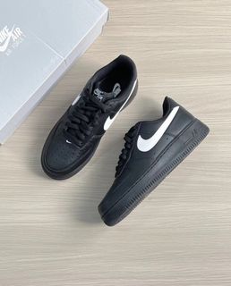 Nike 220s store