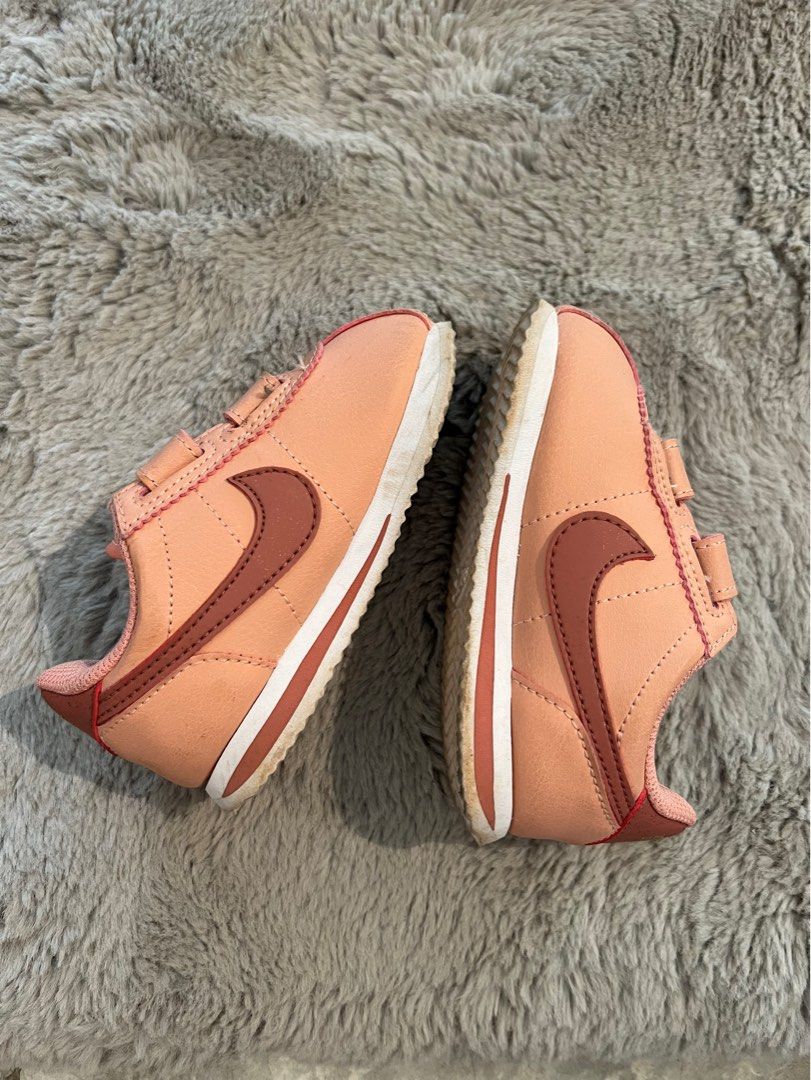 Nike Cortez Vday
