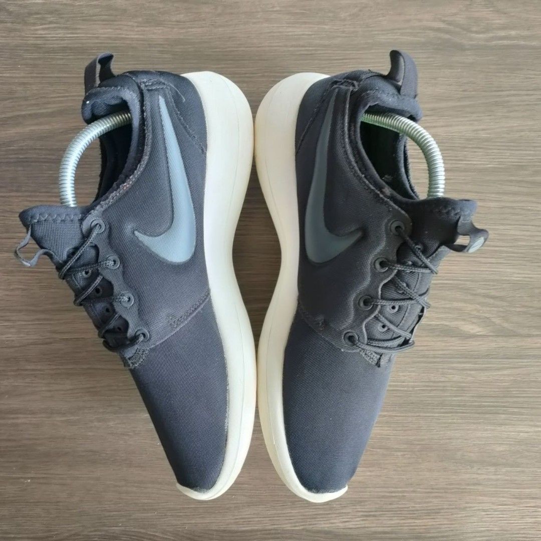 Nike roshe two black hotsell
