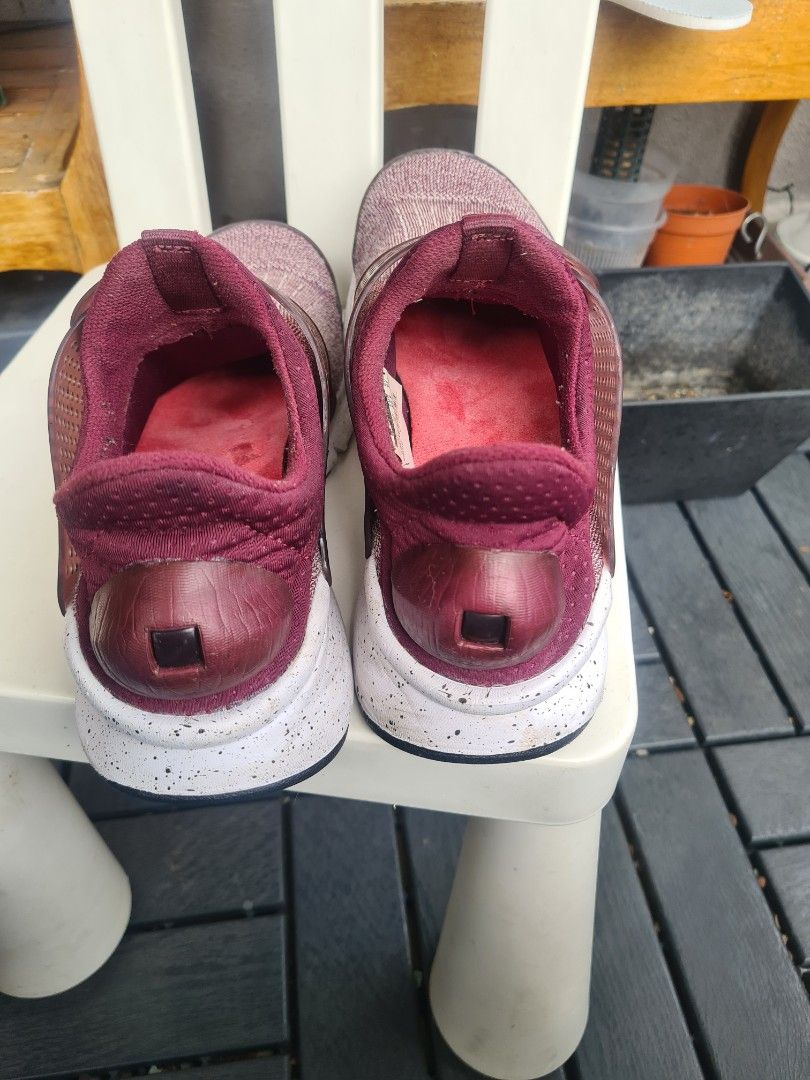 Nike sock dart deals uncaged