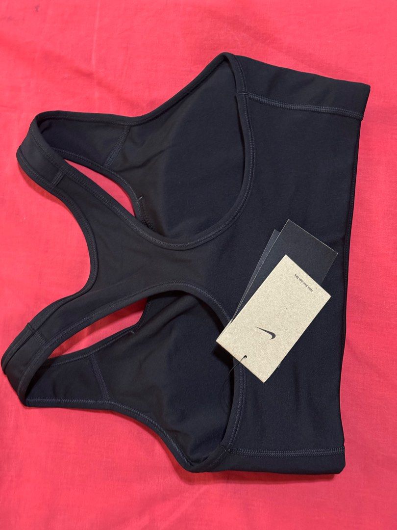 Nike Sports Bra XL, Women's Fashion, Activewear on Carousell