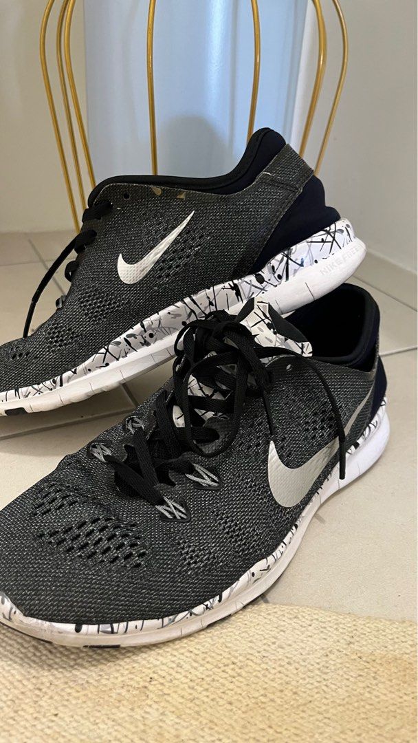 Nike free hotsell run flyknit junior