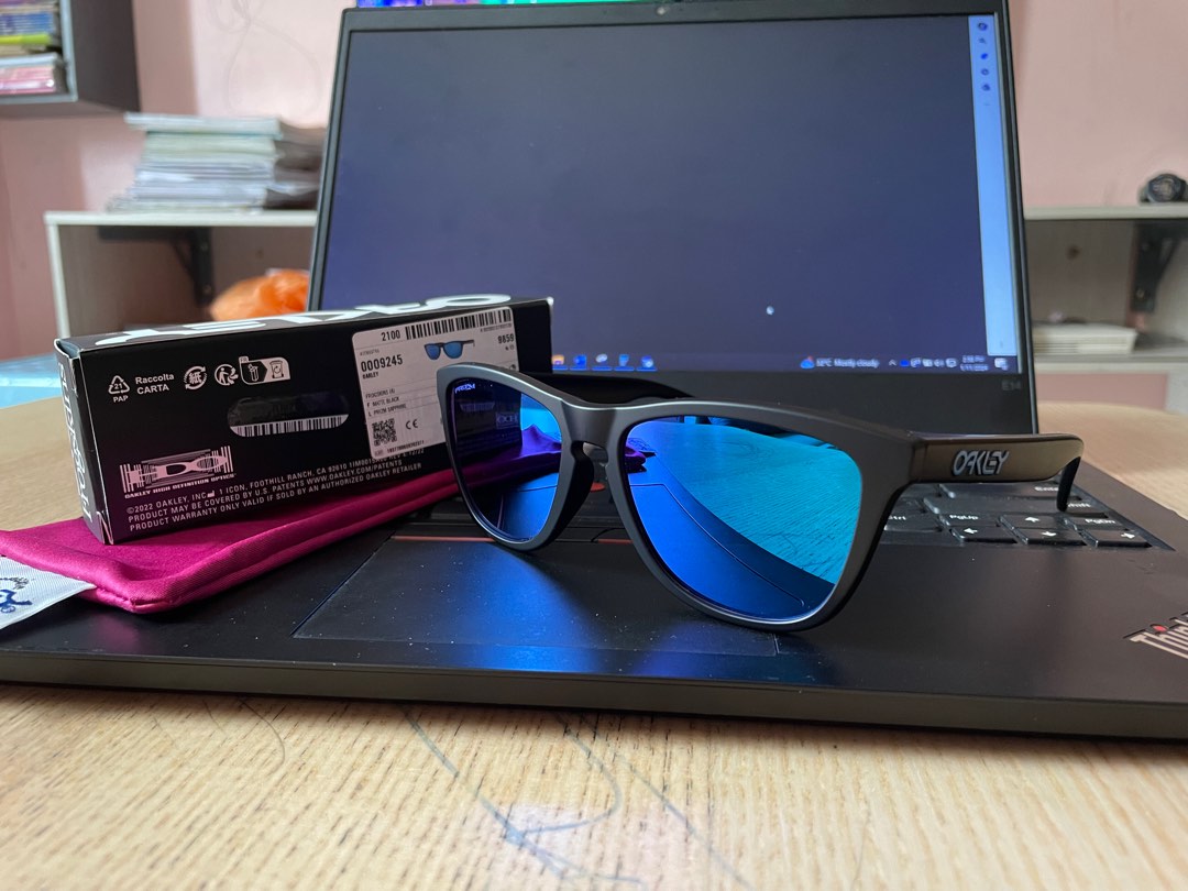 Oakley frogskins prizm sapphire sales