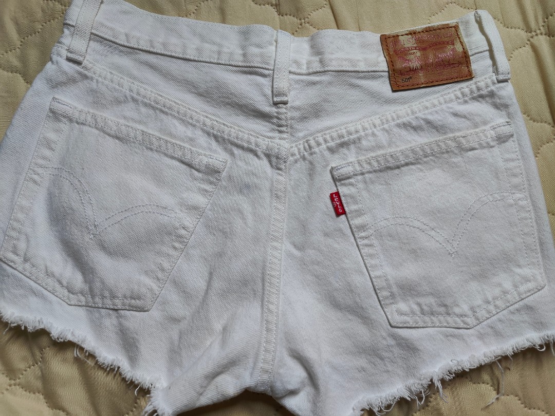 Original Levi's White denim short, Women's Fashion, Bottoms, Shorts on ...