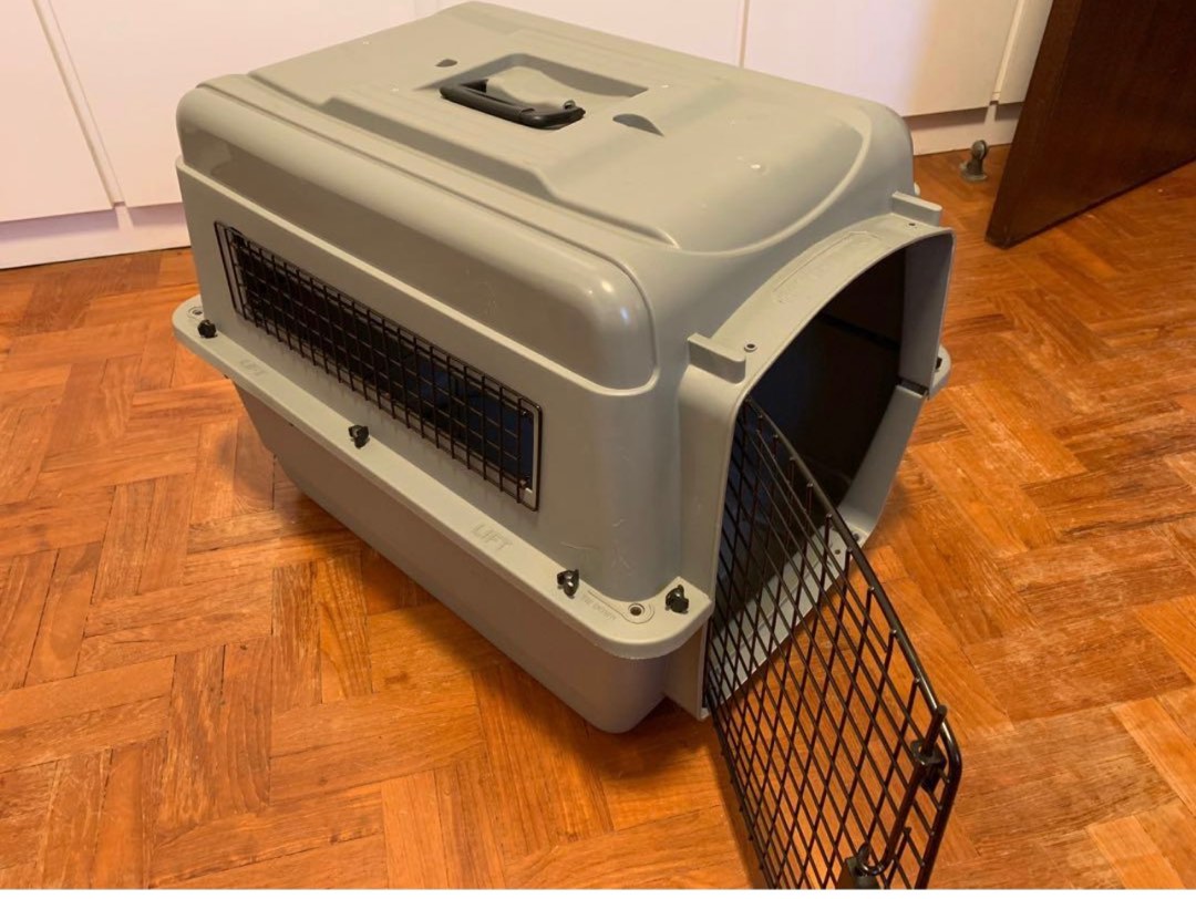 Pet carrier. Sky kennel ultra 28. Pet Supplies Homes Other Pet
