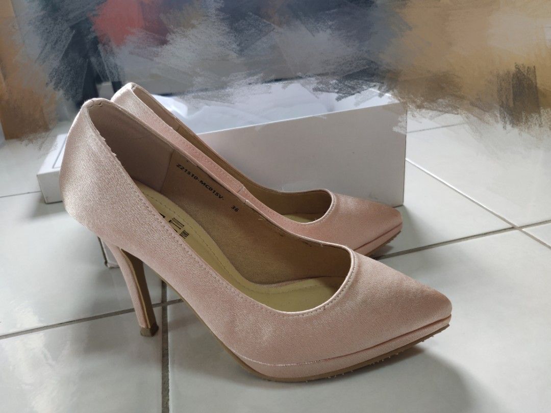 Beige pink heels top