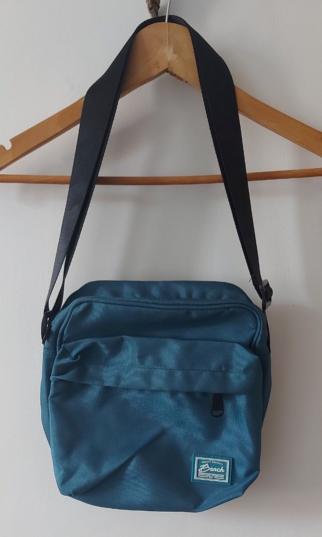 preloved Sling bag Bench Men s Fashion Bags Sling Bags on Carousell