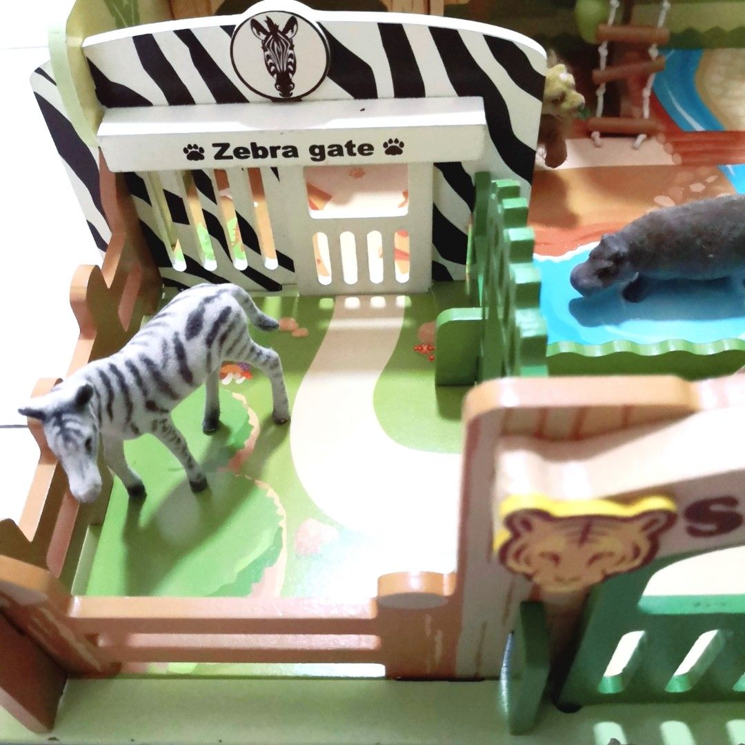 Wildlife park wooden zoo playset clearance