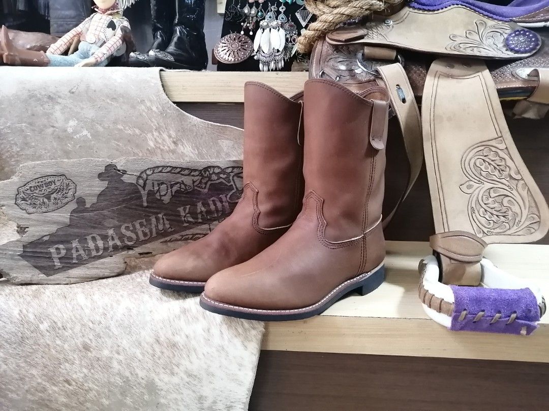 RED WINGS PECOS WORK BOOTS FOR SALE Men s Fashion Footwear