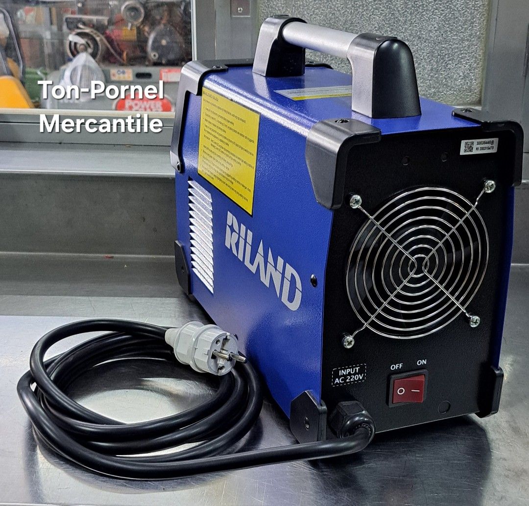 RILAND ARC250CT INVERTER ARC WELDING MACHINE (Category: Construction Tools & Equipment) located in Manila. Submitted by tonpornel (Listing ID 1280611443, Image 3). Description: Ton-Pornel Mercantile • We supply Powertools, Hardware tools, Plumbing, Paints, Electrical and Construction materials • We offer Paint Mixing and Powertools Repair Visit us: 38 Marcos Highway, Mayamot, Antipolo City https://maps.google.com/?cid=1384230075759805792&entry=gp