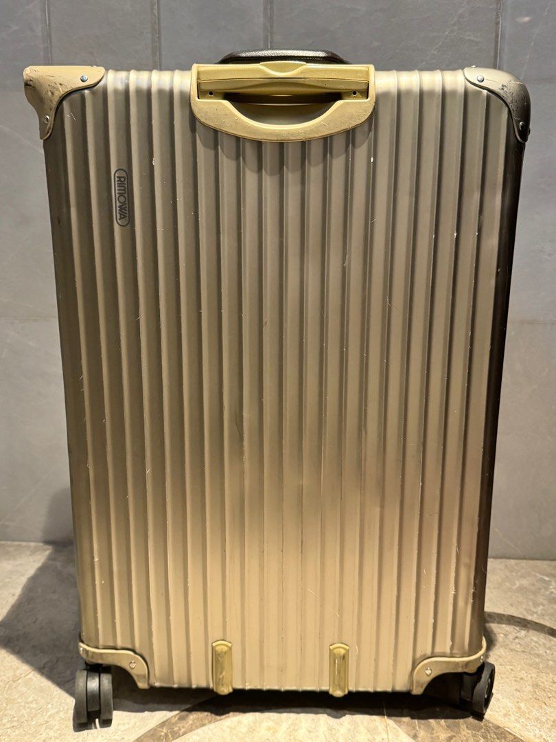 驚きの価格 【RIMOWA 30寸Topas GOLD 4輪 TITANIUM 4輪 63L】 923.73