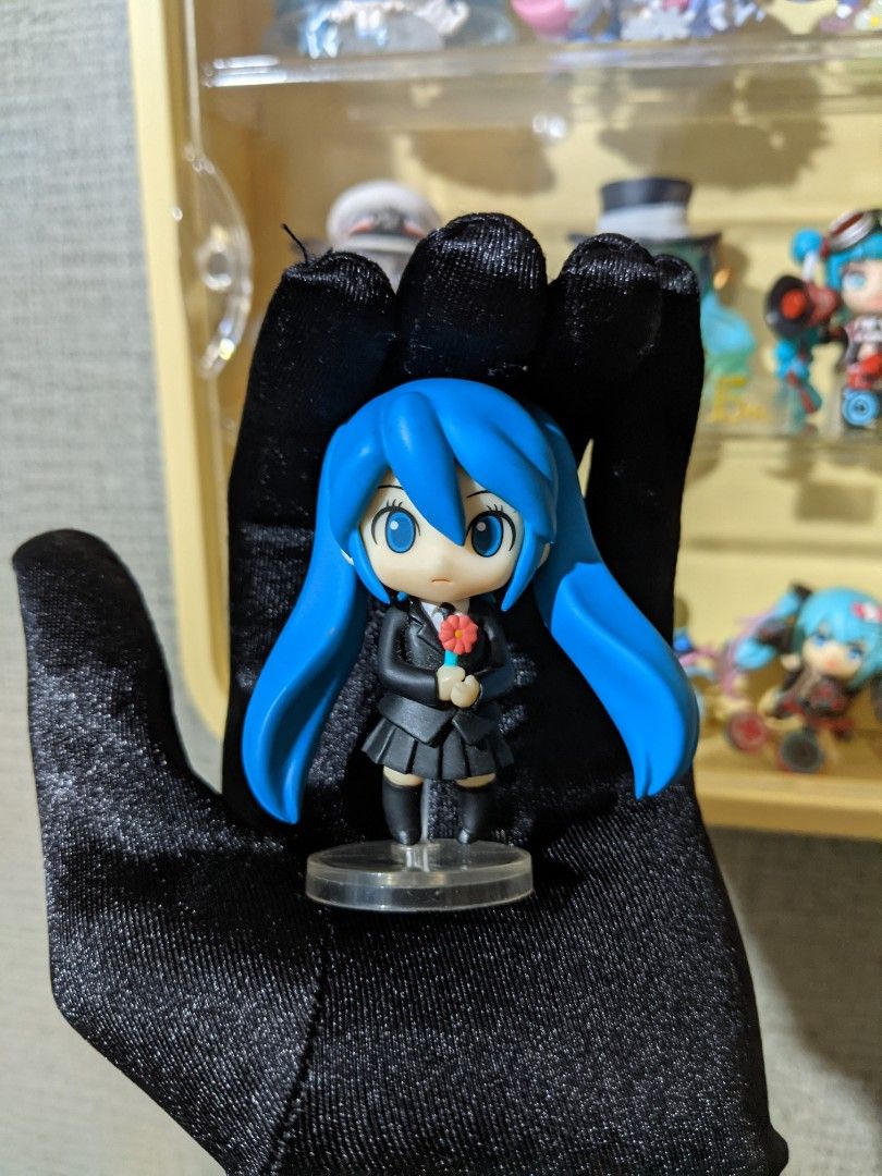 Saihate Black suit Hatsune Miku Vocaloids (Category: Figurines & Statues) located in Plaridel. Submitted by jahmaili24 (Listing ID 1280728461, Image 1). Description: no issue good as new.