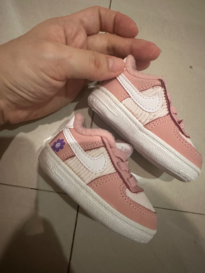 Nike prewalker hot sale