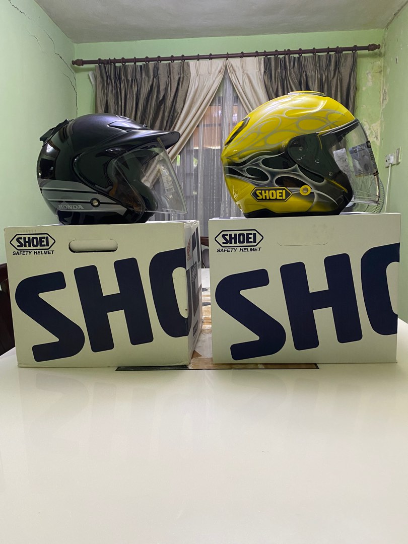 Harga helmet shop shoei