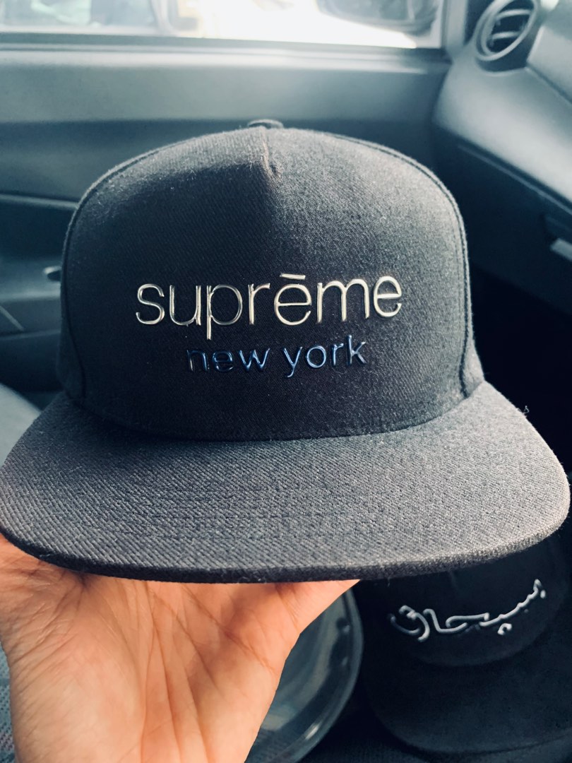 Supreme top classic logo