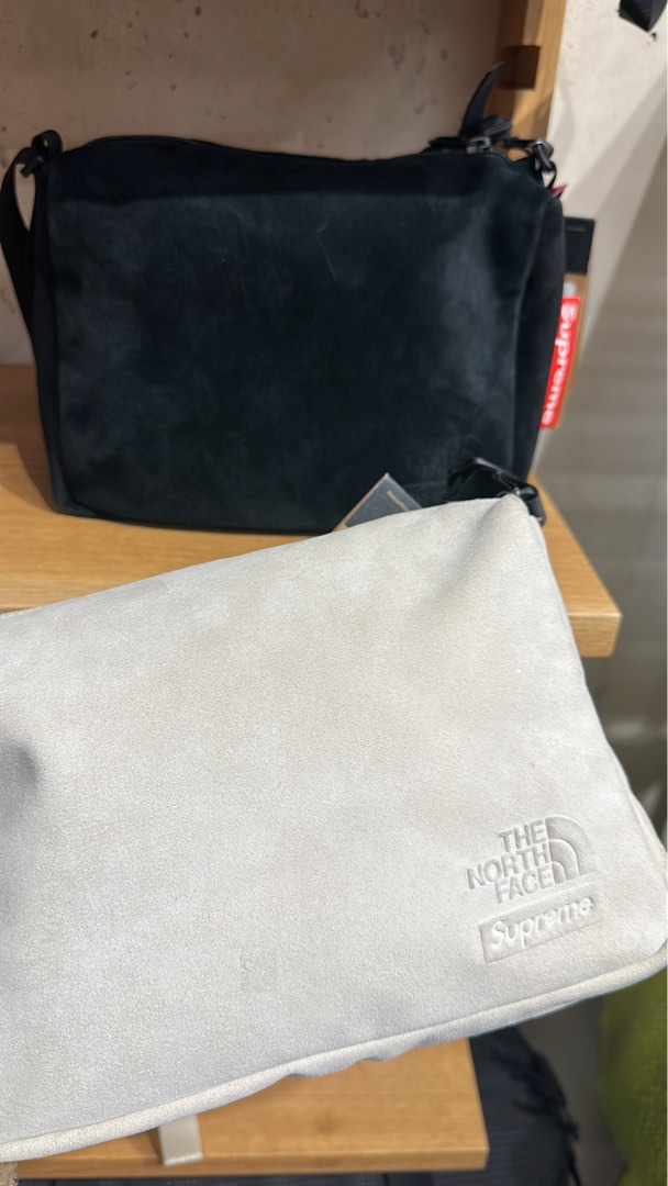 Supreme x North Face Suede Shoulder Bag, 名牌, 手袋及銀包- Carousell