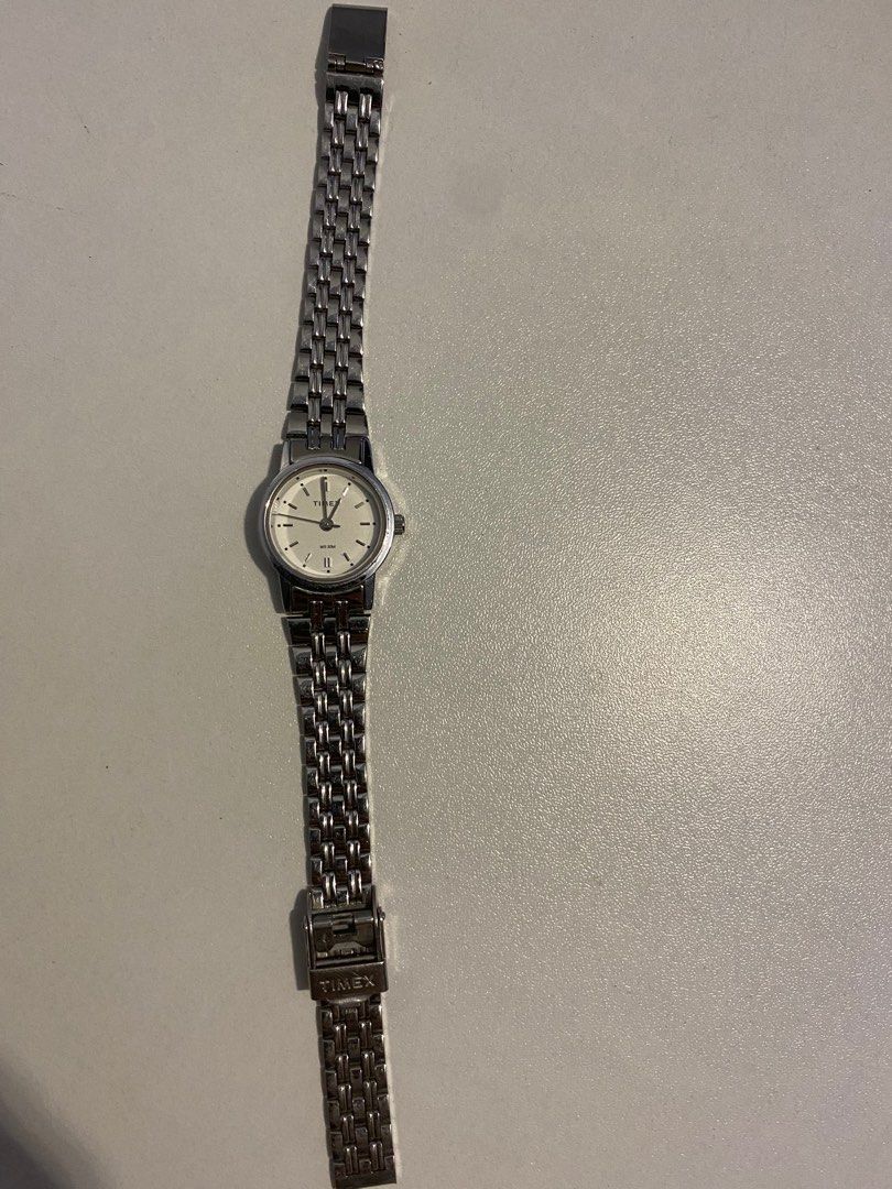 Timex B320E-56 Women's Watch (Category: Women's Watches) located in Quezon City. Submitted by jmv__ (Listing ID 1280634142, Image 2). Description: .