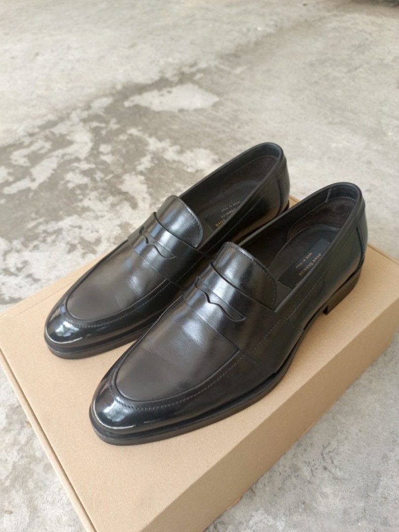 To boot store new york devries