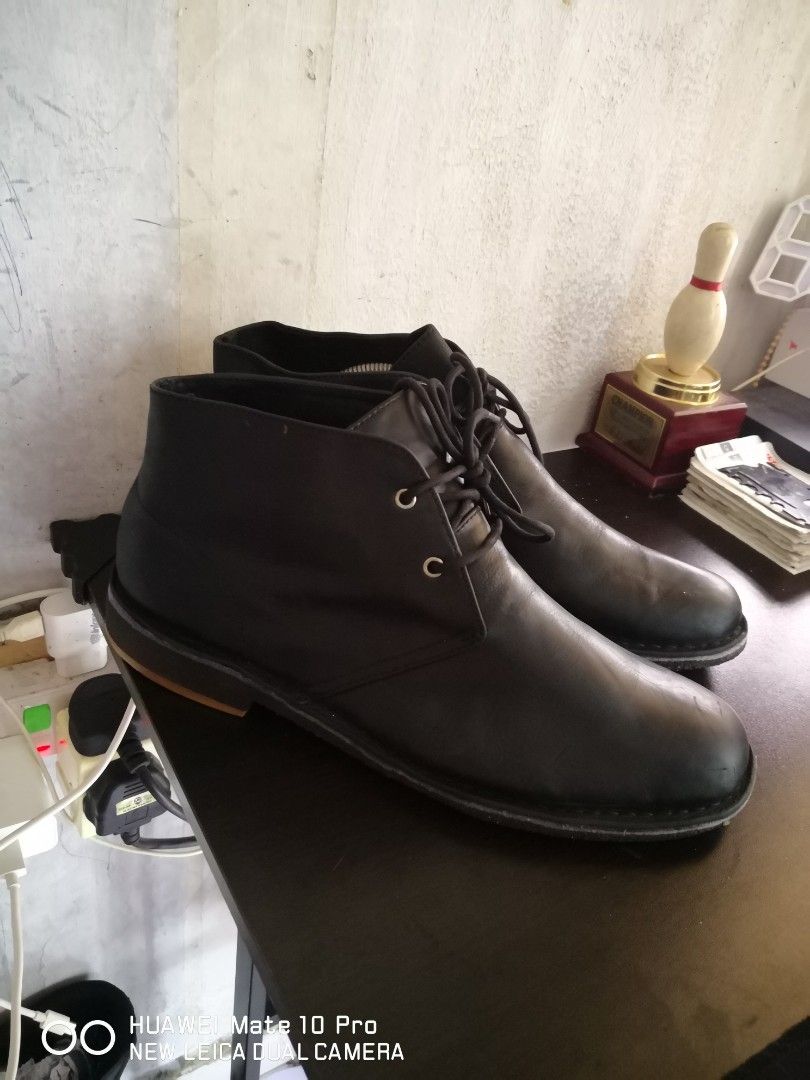 UGG Johnson Mid cut 10uk 44eur Men s Fashion Footwear Boots on