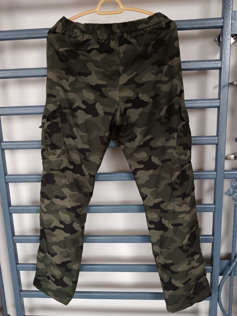 Kids camo hot sale cargo pants