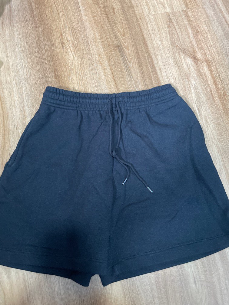 Uniqlo sweat shorts hot sale